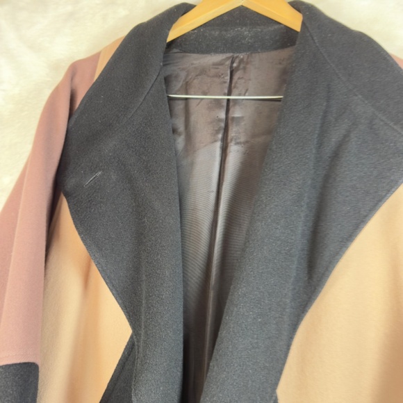 A0087 Vintage 70%  Rutland Inc Wool Coat ONE SIZE - Picture 3 of 13